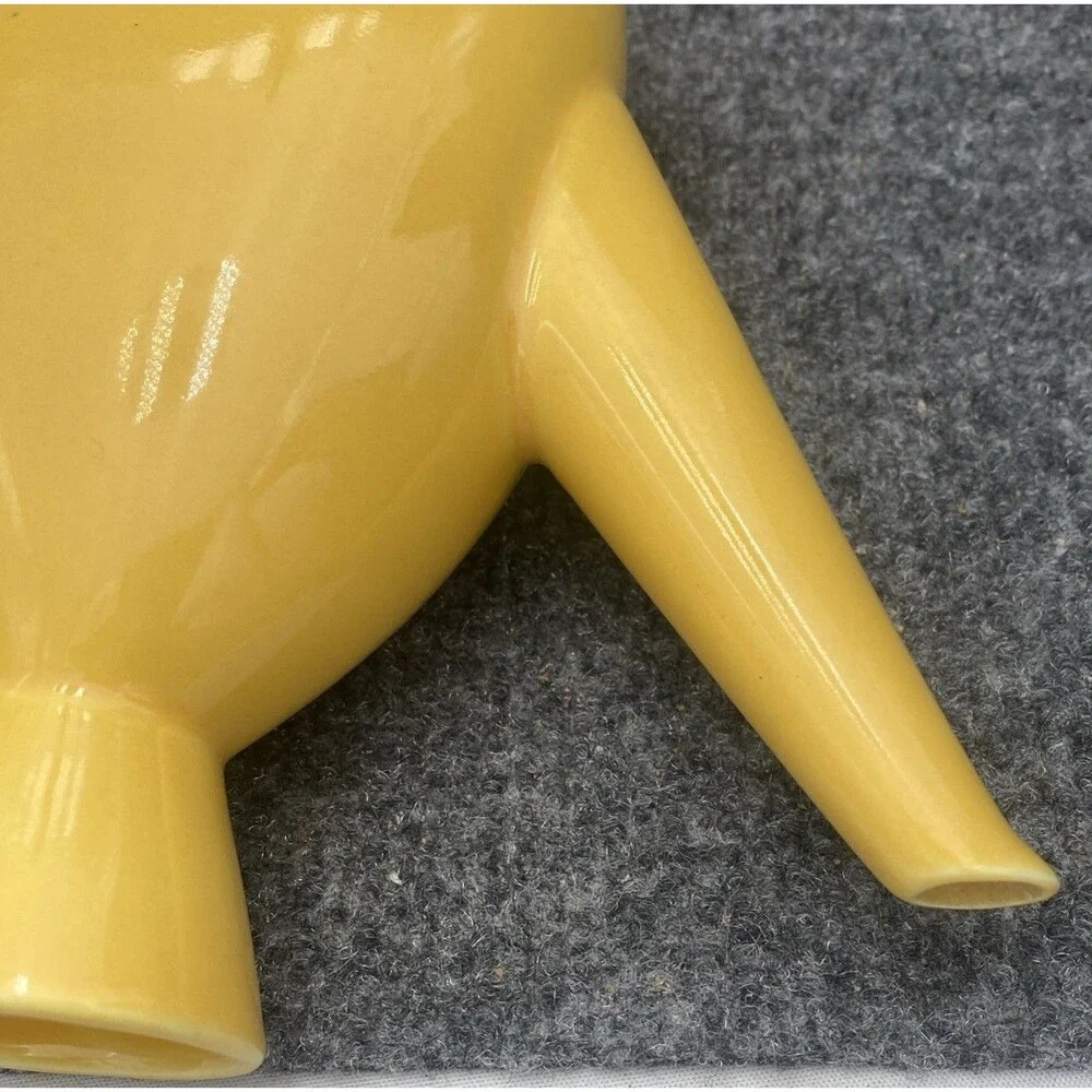 Lindt-Stymeist Colorways Yellow Cruet Oil Vinegar Pitcher Blue Lid MCM Japan